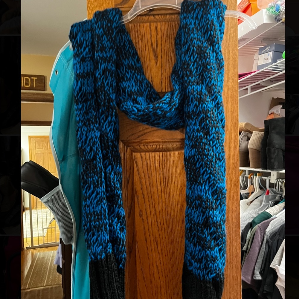 DKNY Scarf